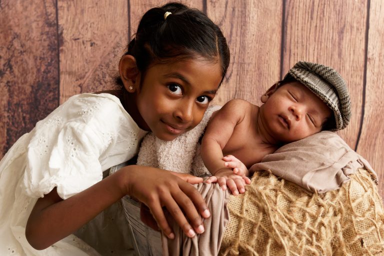 photographe-boulogne-billancourt-bebe-aine-fratrie-frere-soeur-grande-paris